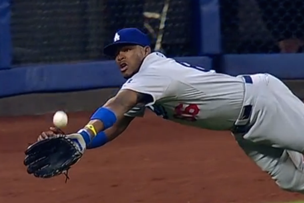 Yasiel Puig Amazing Diving Catch Vs Mets - Baseball Catch, Transparent background PNG HD thumbnail