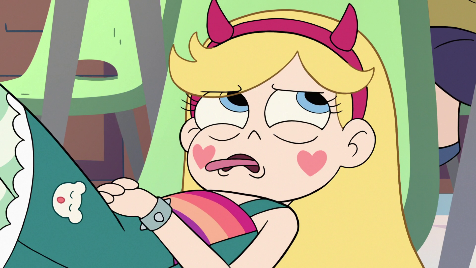 S1E9 Star Butterfly bored to 