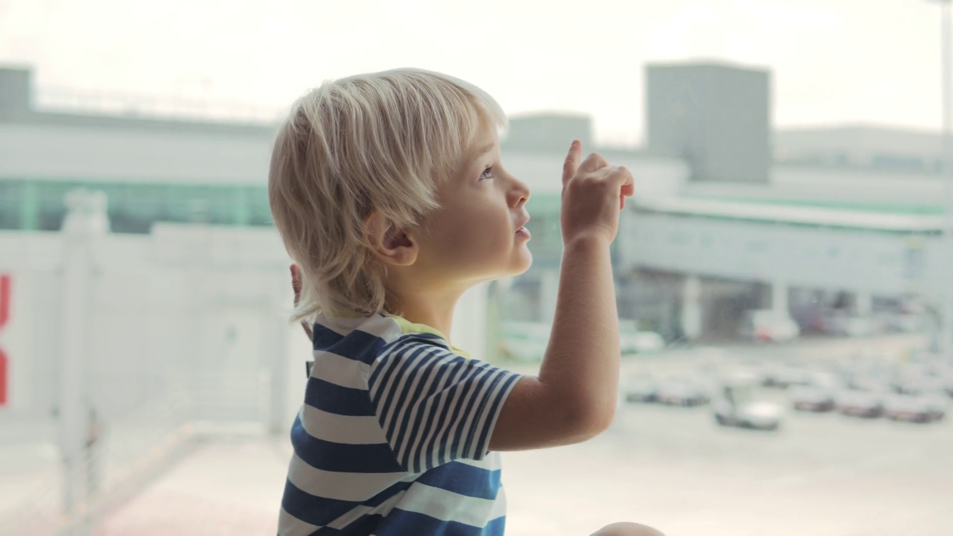 Boy Looking Out Window Png - Cute Child Looking Out The Window In Airport And Pointing At Plane Taking Off On Airport Infrastructure Background. Waiting Of Depature On Family Summer Hdpng.com , Transparent background PNG HD thumbnail