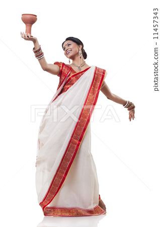Bengali Woman Doing Dhunuchi Dance - Dhunuchi, Transparent background PNG HD thumbnail