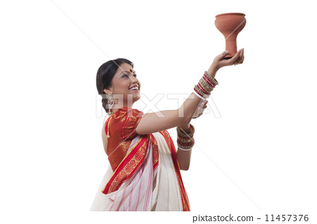 Bengali Woman Doing Dhunuchi Dance - Dhunuchi, Transparent background PNG HD thumbnail