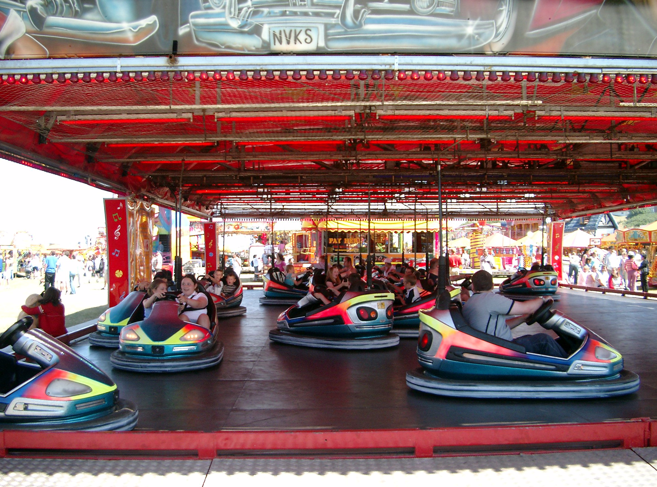 File:dodgems At The 2003 Wirral Show.png - Dodgems, Transparent background PNG HD thumbnail