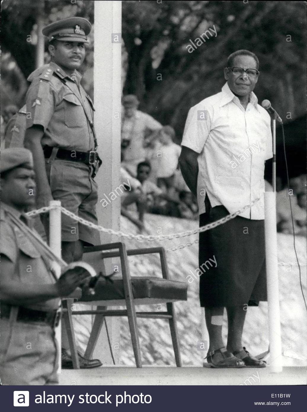 07, 1976   Papua New Guinea: Sir Moari Kiki, Minister For Defense, Foreign Relations And Trade(On Right) Standing On Left Is Col. Kwago Guria, Chief Of Hdpng.com  - Kwago, Transparent background PNG HD thumbnail
