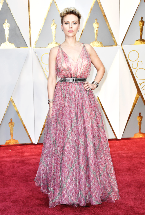 Scarlett Johansson Arrives On The Red Carpet For The 89Th Oscars On February 26, 2017 - Movie Star Red Carpet, Transparent background PNG HD thumbnail
