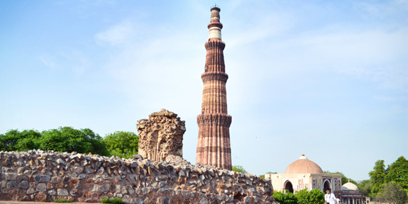 Dehradun Cabs During Your Delhi Brahman Will Take You To One Of The Most Visited Historic Places In Delhi I.e Qutub Minar.qutub Minar Is A Soaring Around 73 Hdpng.com  - Qutub Minar, Transparent background PNG HD thumbnail
