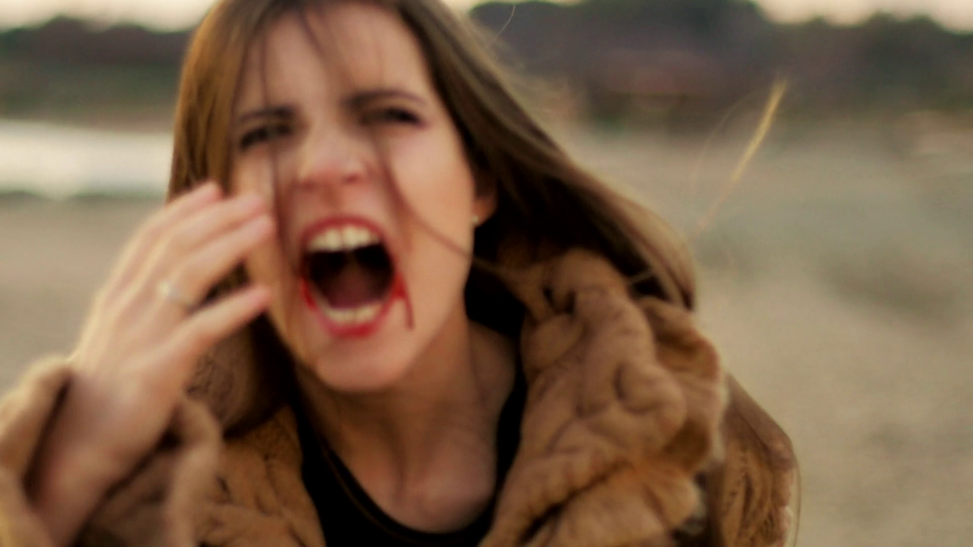 Beautiful Woman Running And Screaming With Blood On Mouth Closeup - Scared Woman Running Screaming, Transparent background PNG HD thumbnail